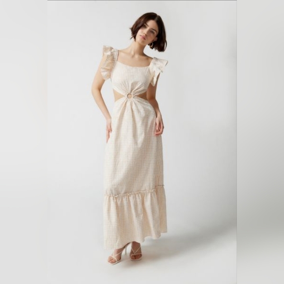 En Saison Dresses & Skirts - En Saison UO Kimmie Gingham Maxi Dress in Ivory/Cream